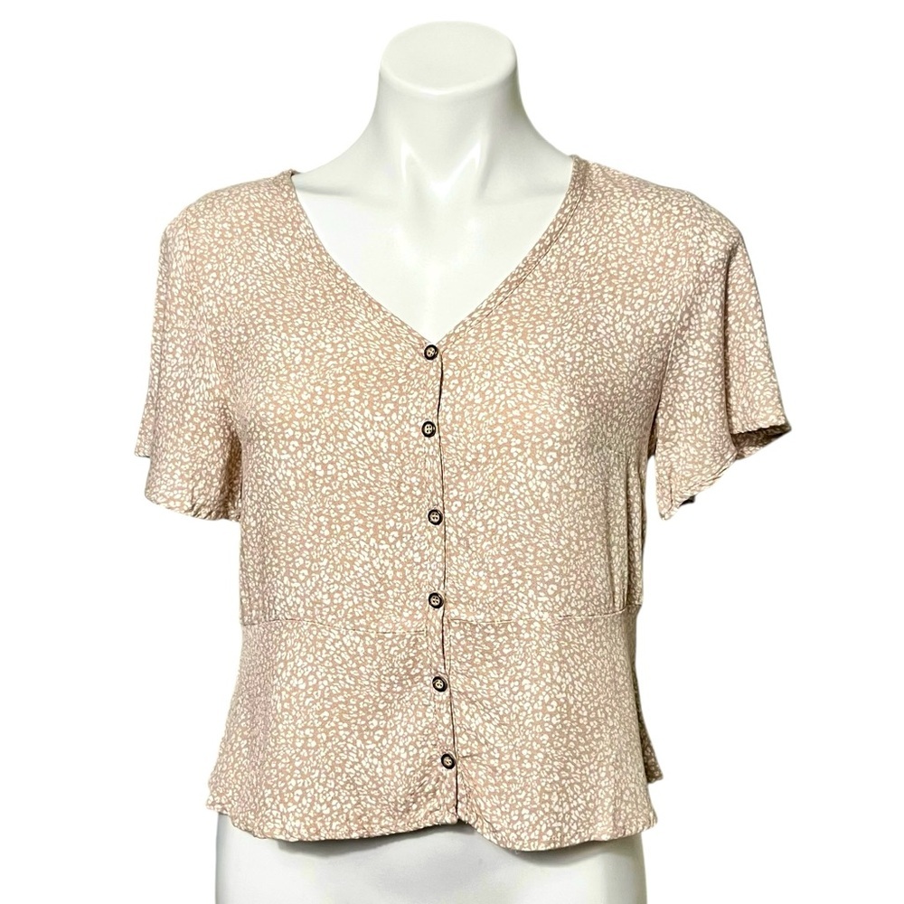 Urban Romantics Button Down Top Size Medium Beige/White
